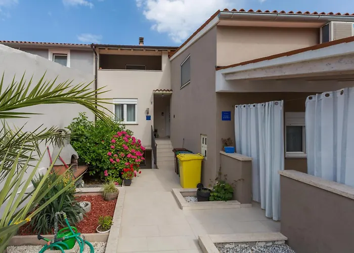 Apartmani Lena