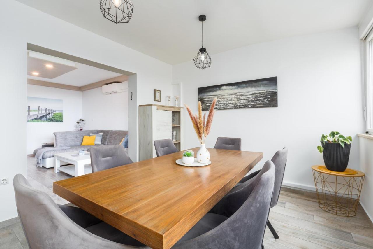 Lena Apartment