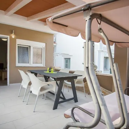 Apartmani Lena Pula Zewnętrze zdjęcie
