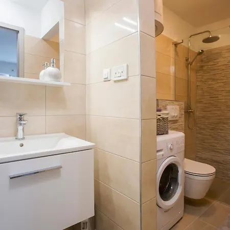 Apartmani Lena Pula Zewnętrze zdjęcie