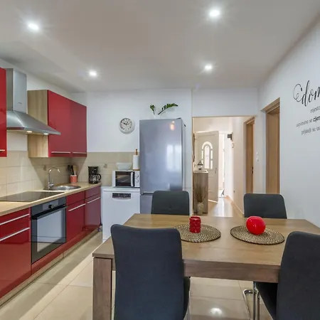 Apartmani Lena Pula Zewnętrze zdjęcie