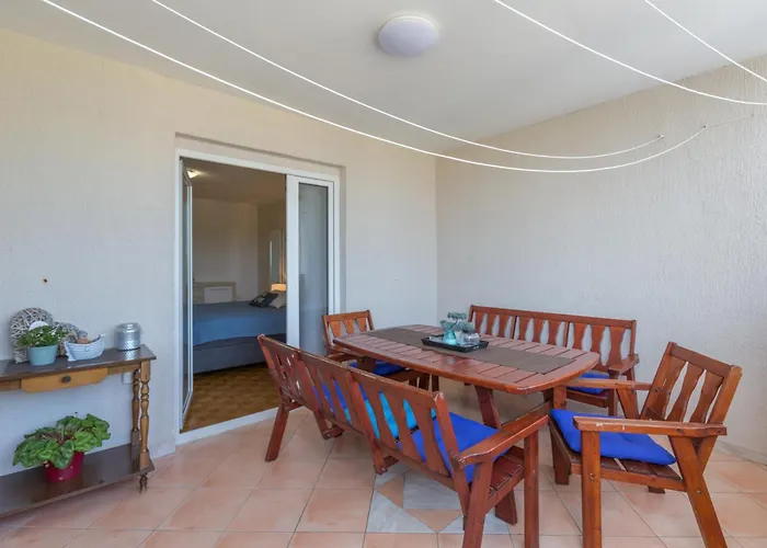 Apartmani Lena