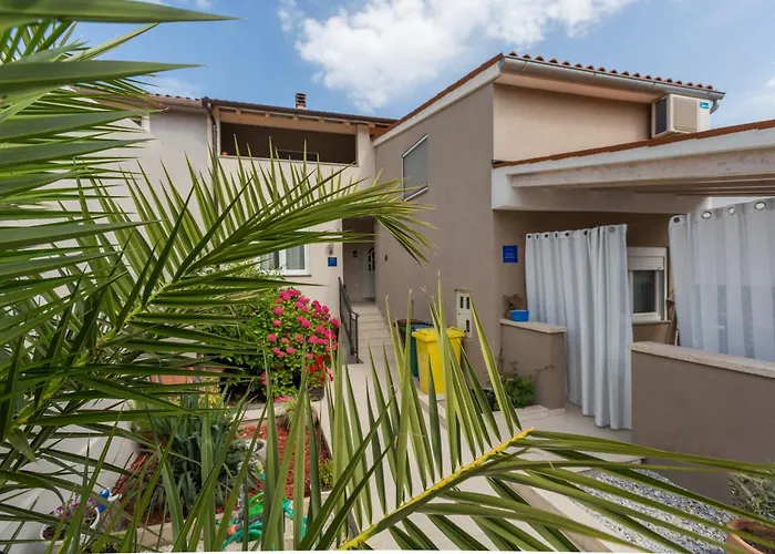 Apartmani Lena