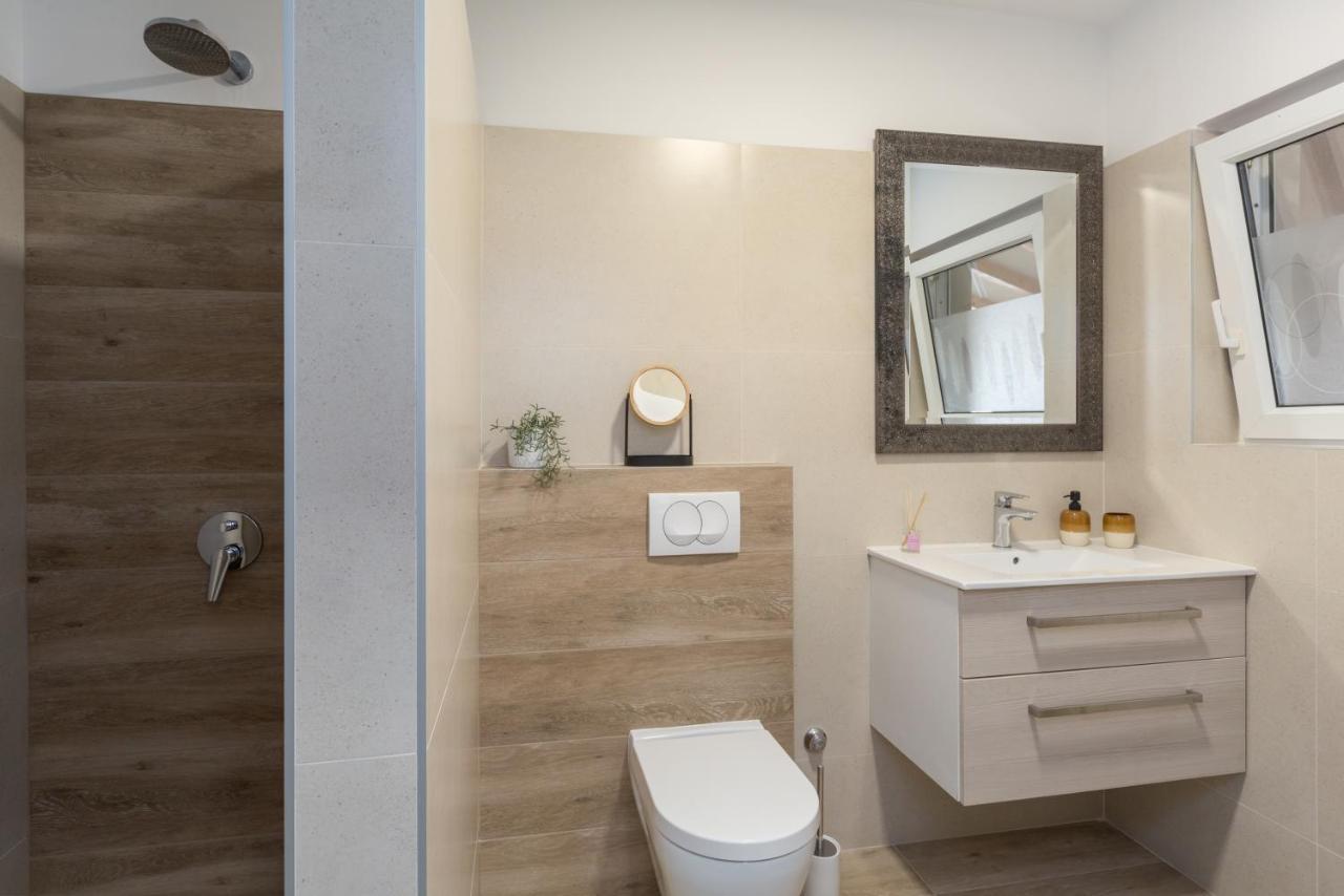 Lena Apartament *
