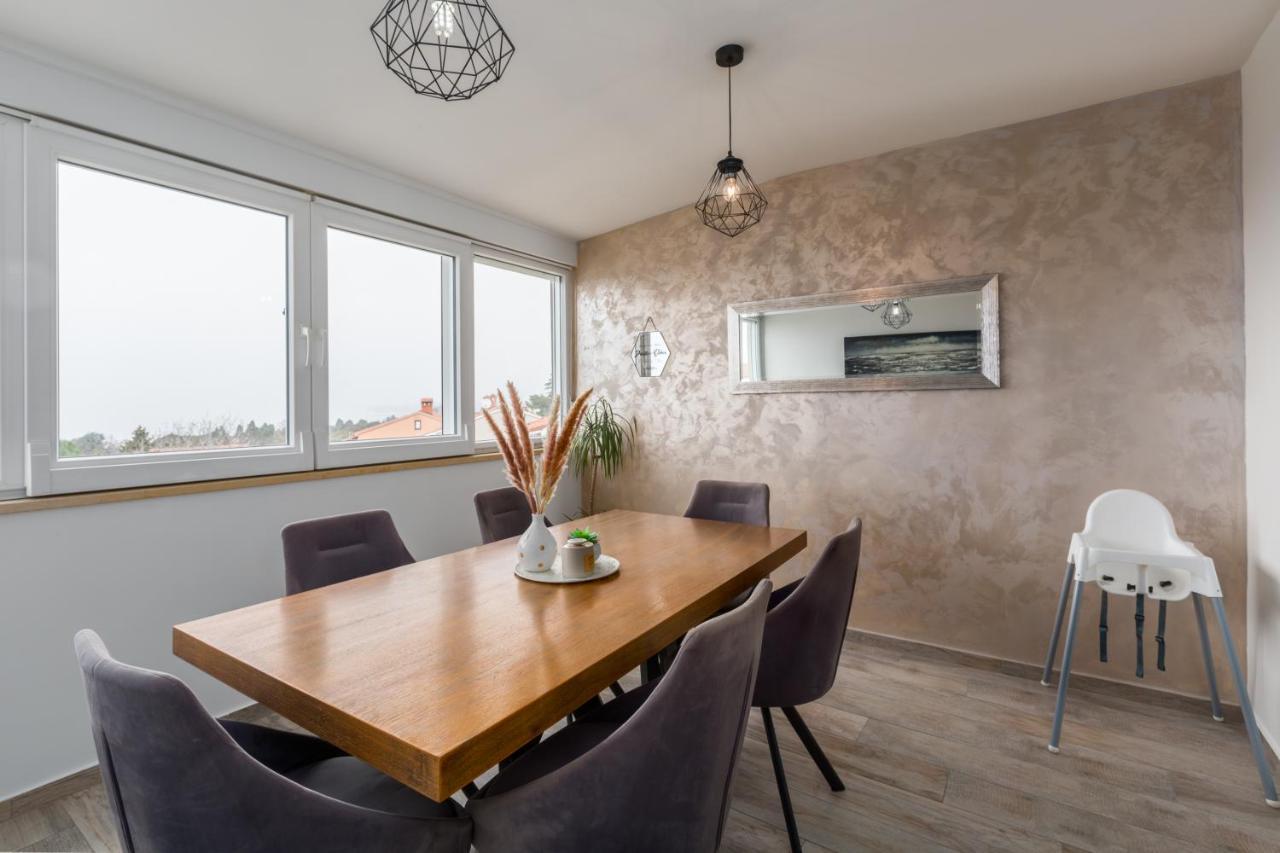Apartament Lena *