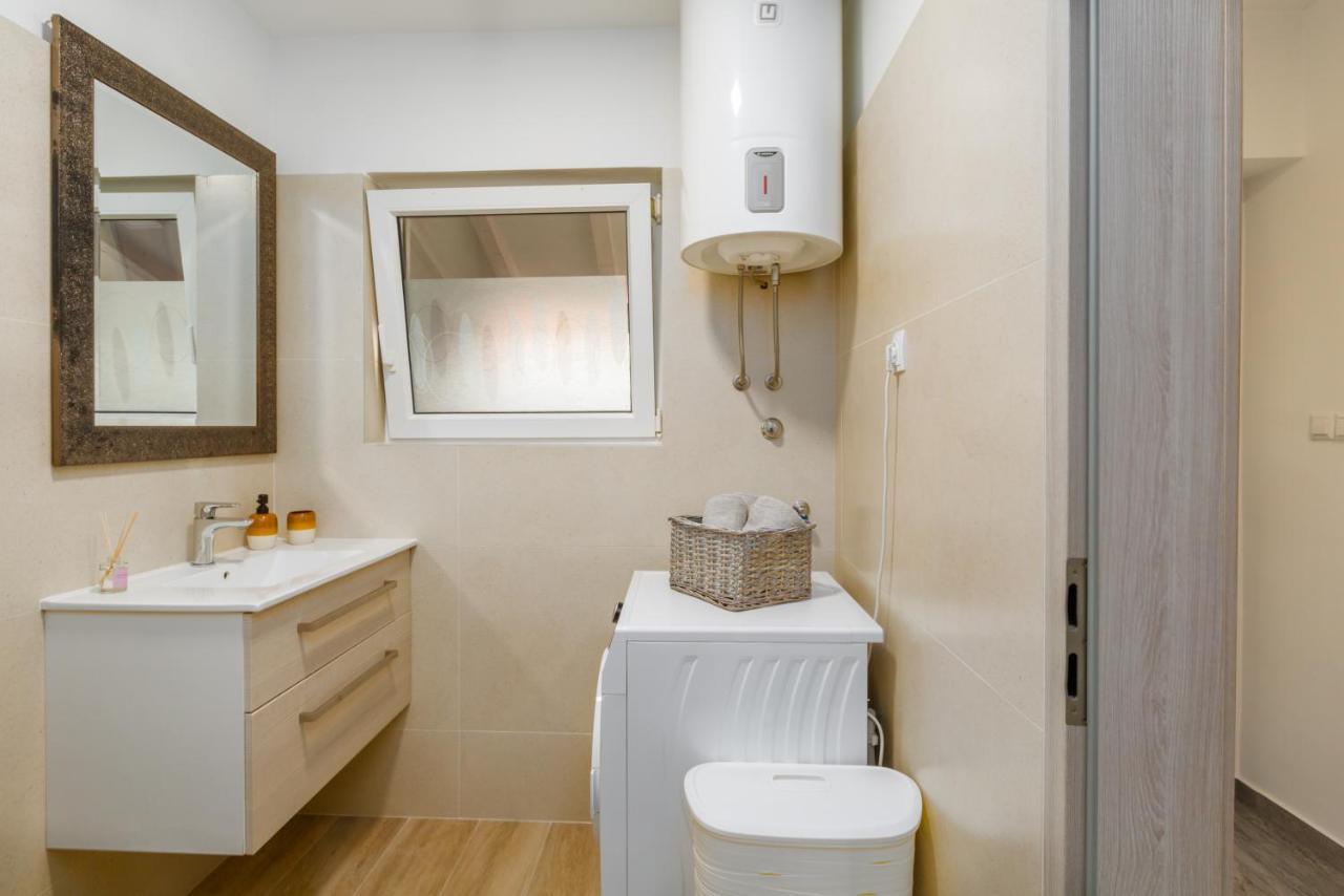 Apartament Lena *