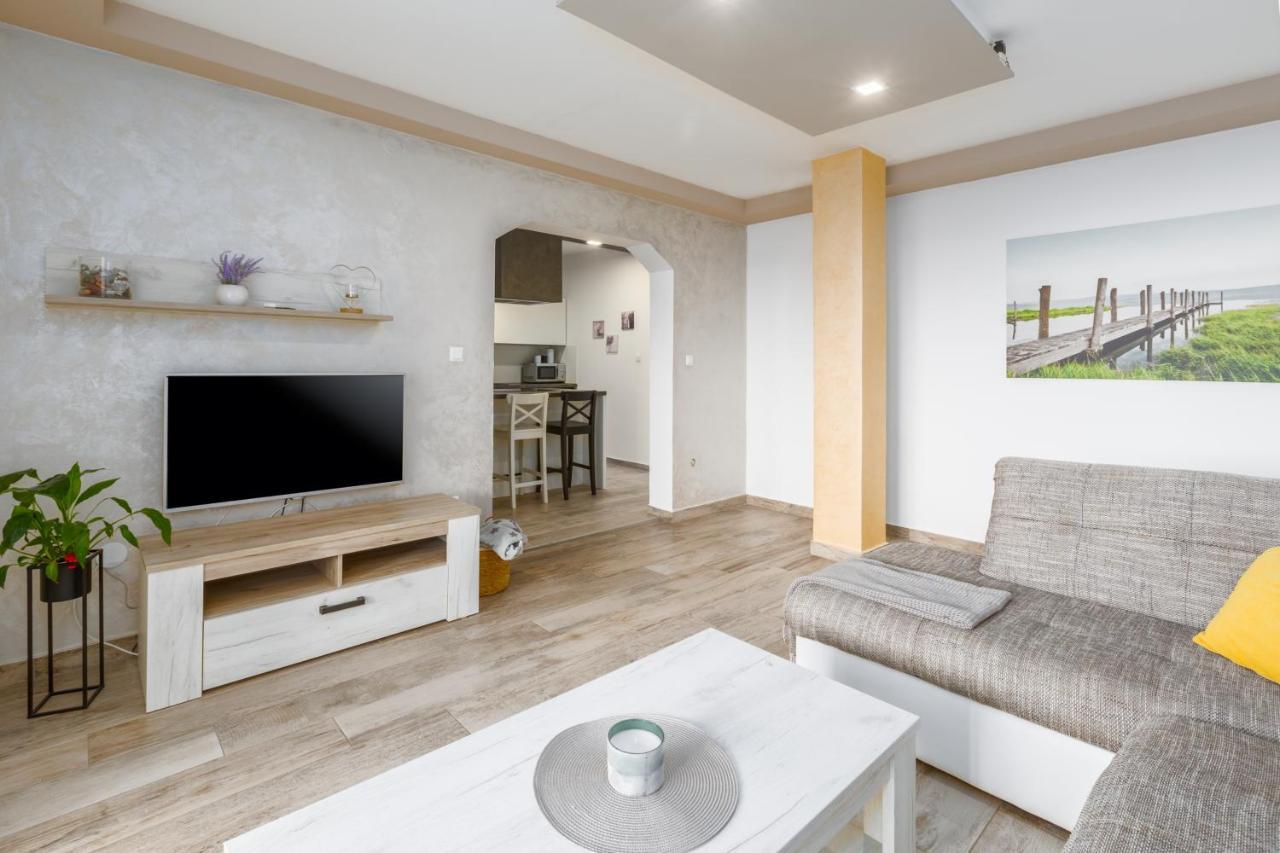 Lena Apartment Pula