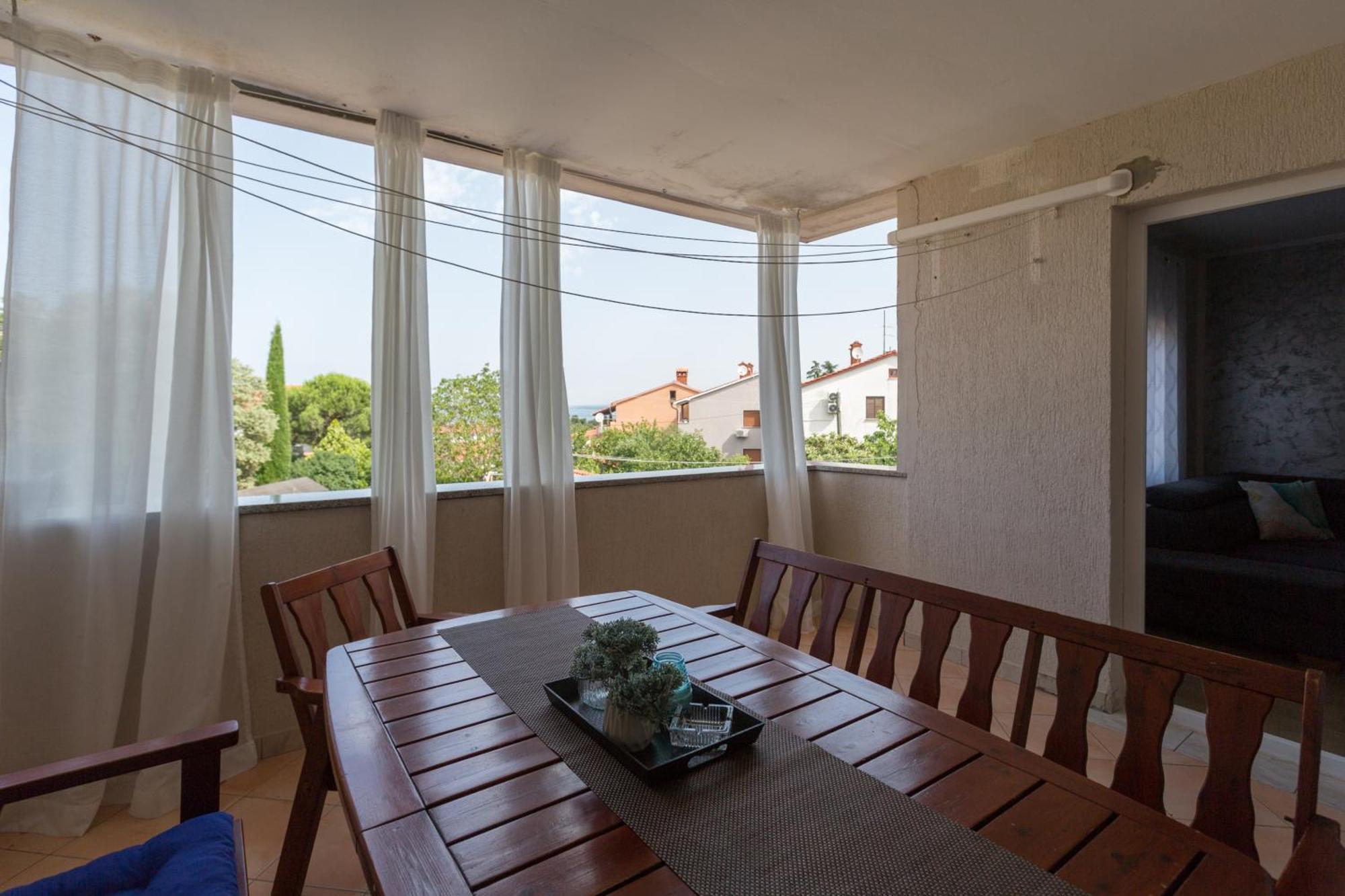 Lena Apartament *